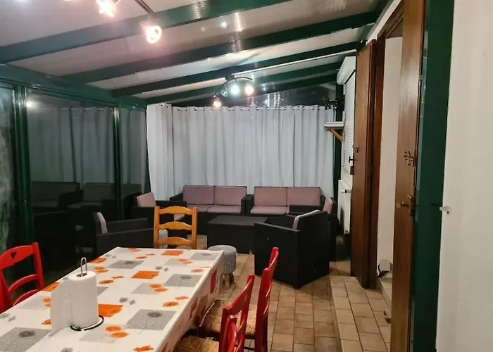 Les Oyats Nyaraló *